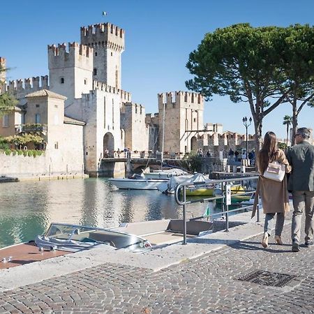 Sirmione Appartement Residenz Cesare Bagian luar foto