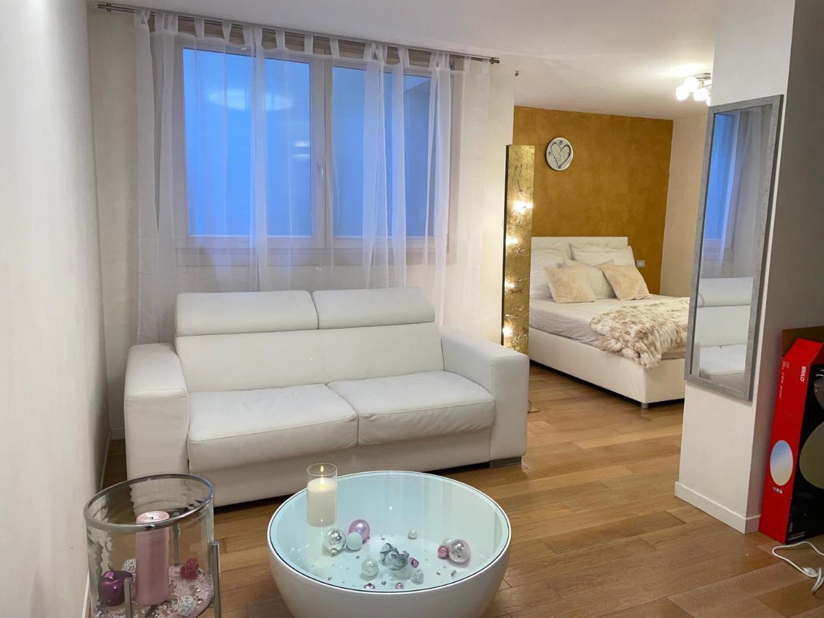 Sirmione Appartement Residenz Cesare Bagian luar foto